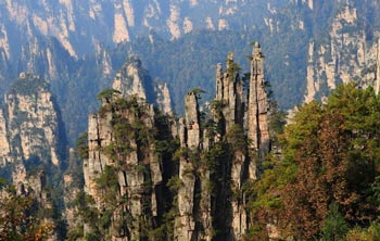 長(zhǎng)沙出發(fā)到黃龍洞、張家界森林公園、天門山、鳳凰五日游