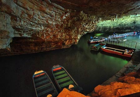 長沙出發(fā)到黃龍洞、張家界國家森林公園三日游